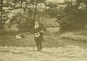 Lew Tolstoi auf dem Spaziergang in Jasnaja Poljana