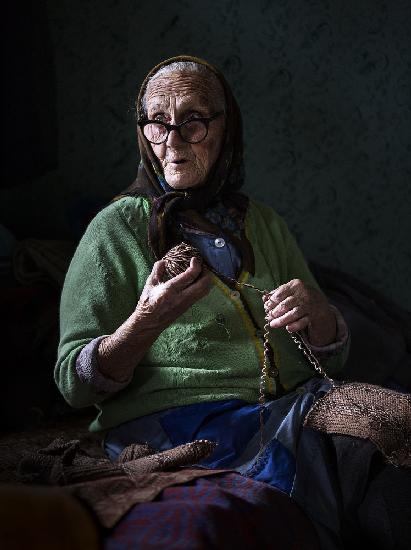 Ein Porträt einer alten Dame