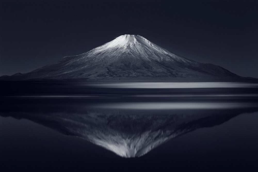 Reflection Mt. Fuji von Takashi Suzuki
