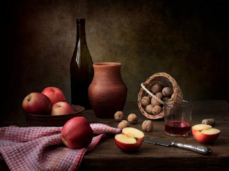 Stillleben mit Wein,Nüssen und Äpfeln