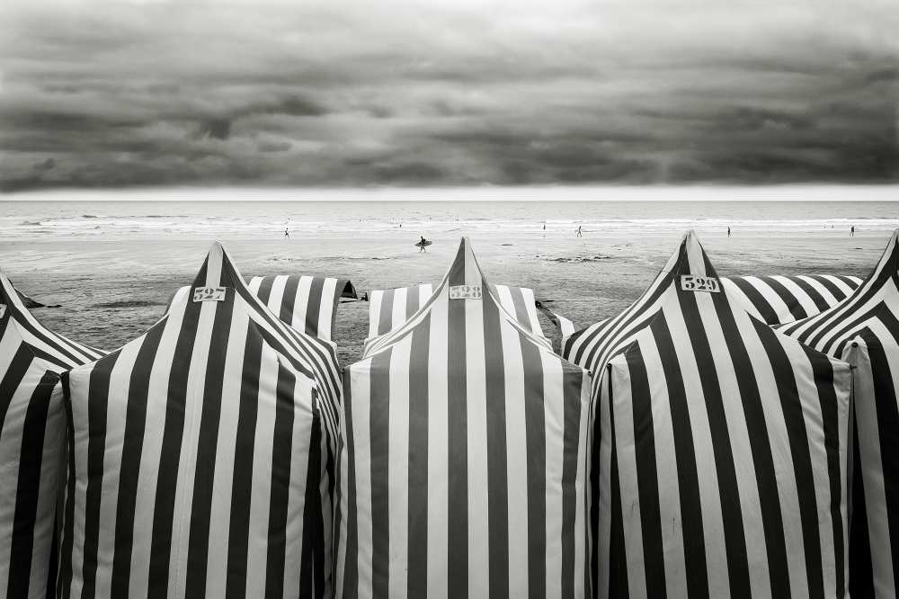 On the beach von Toni Guerra