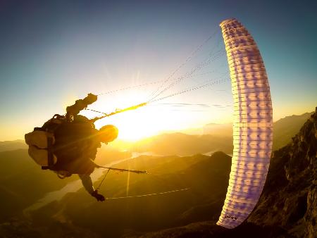 Wing Over bei Sonnenuntergang mit Maxime Chiron