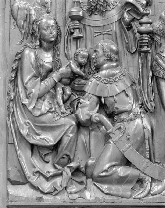 Der Bamberger Altar (Detail aus der Anbetung der Könige): Maria und der kniende König von Veit Stoß