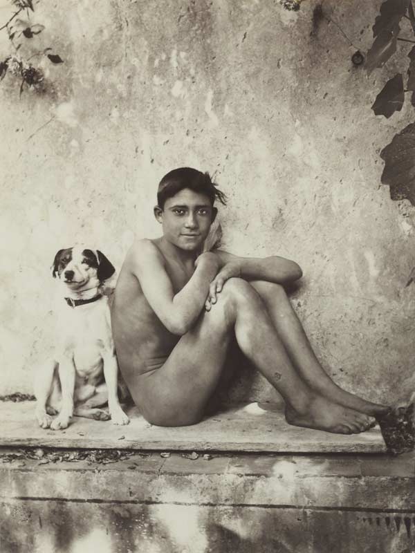 Junge mit seinem Hund, Taormina, Italien von Wilhelm von Gloeden